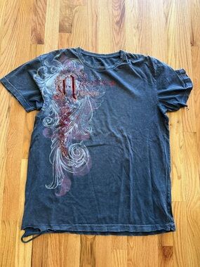 Vintage Affliction Black Graphic Short Sleeve Tee with Red and White Accents